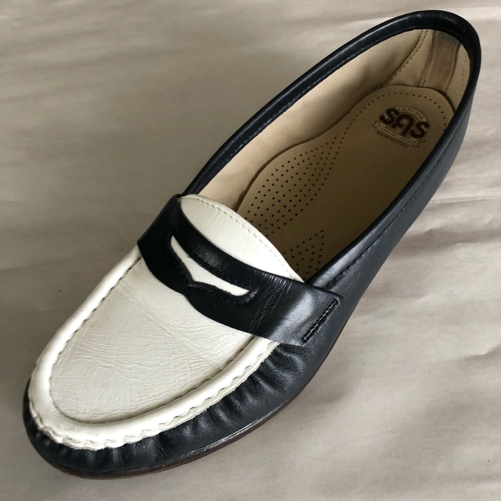 SAS genuine comfort women’s slip on shoes Sz 8 W